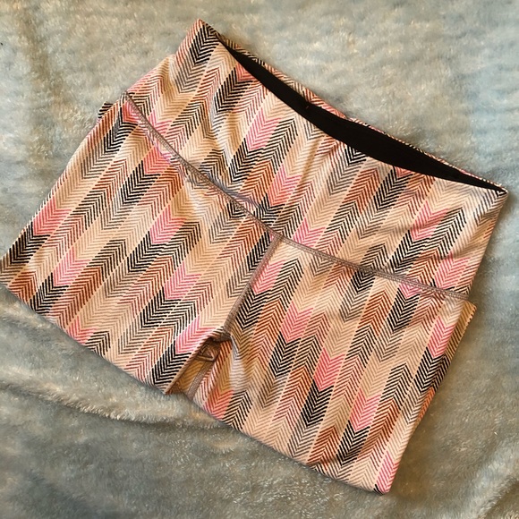 Victoria’s Secret Knockout Leggings size Small. - Picture 1 of 4
